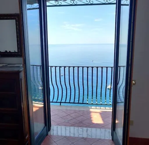 Pleasant With Charming Sea View Daire Positano